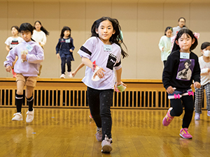 とだがわダンスクラブ活動の様子